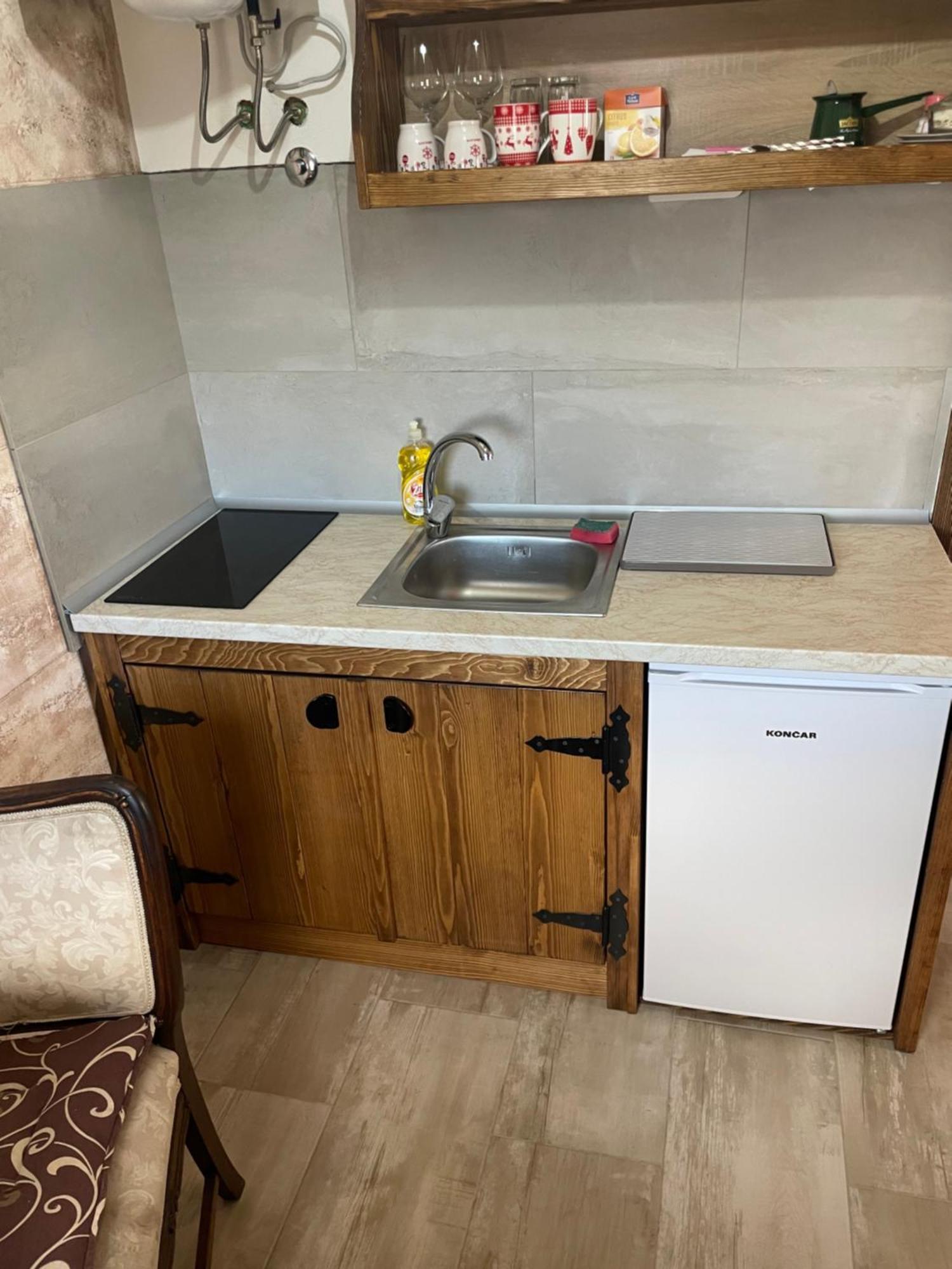 Lägenhet Apartmani Mladenovac